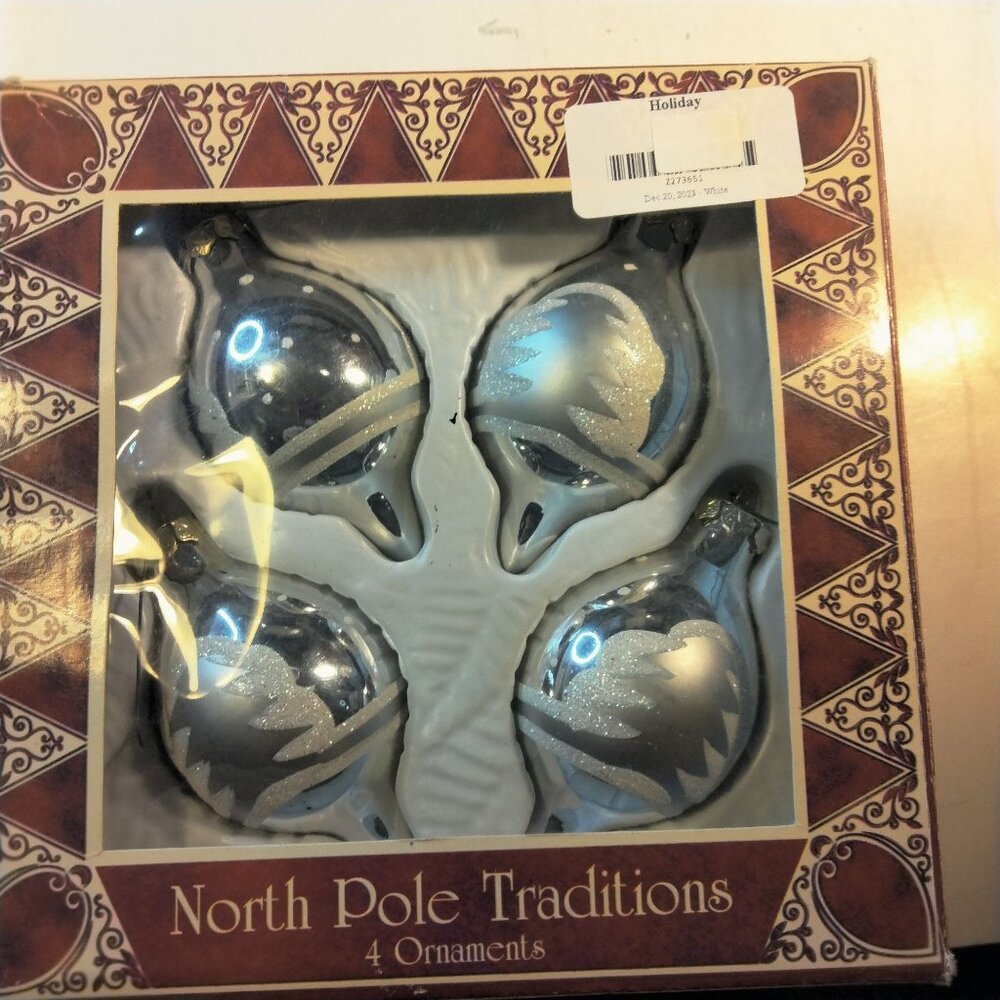 Bradford Christmas Ornament Silver  Glass  North Pole Traditions Franks Nursery - Picture 3 of 10